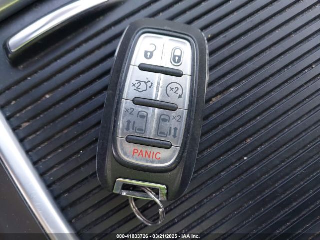 2019 CHRYSLER PACIFICA HYBRID 2C4RC1N75KR500240 Photo 10
