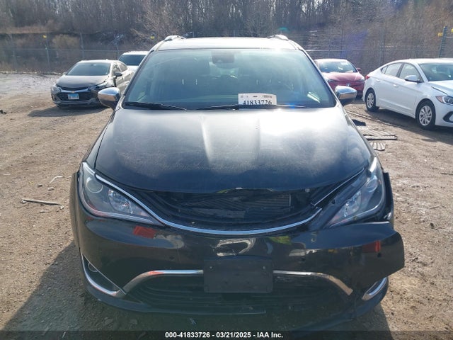 2C4RC1N75KR500240 Chrysler Pacifica Hybrid Limited
