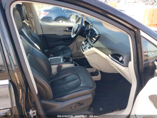 2019 CHRYSLER PACIFICA HYBRID 2C4RC1N75KR500240 Photo 4