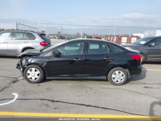 1FADP3E21JL269672 Ford FOCUS S