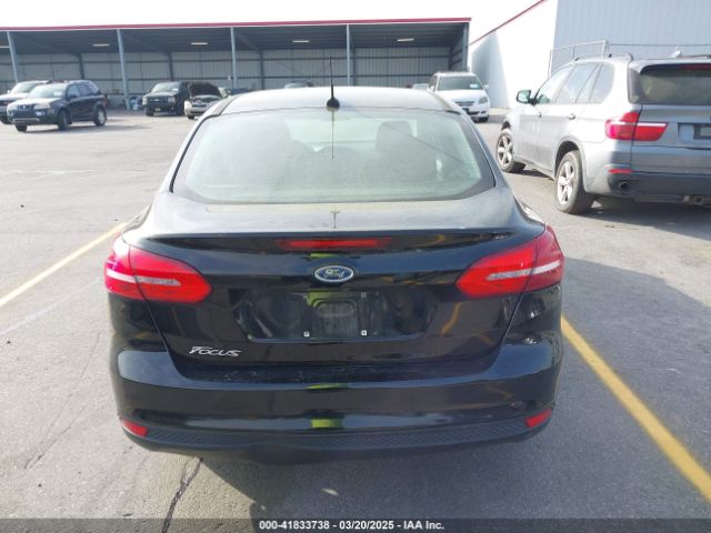 1FADP3E21JL269672 Ford FOCUS S