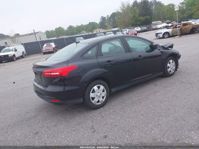 1FADP3E21JL269672 Ford FOCUS S