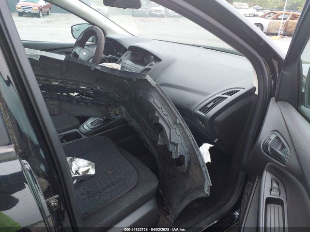 1FADP3E21JL269672 Ford FOCUS S