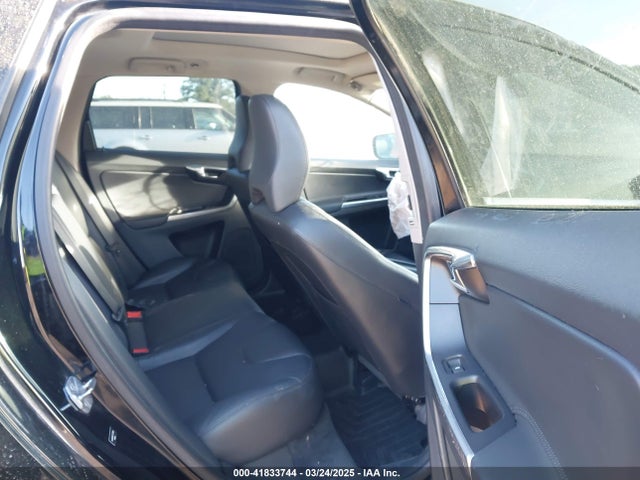 Volvo Xc60 T6 2015 YV4902RK3F2721804 Image 8