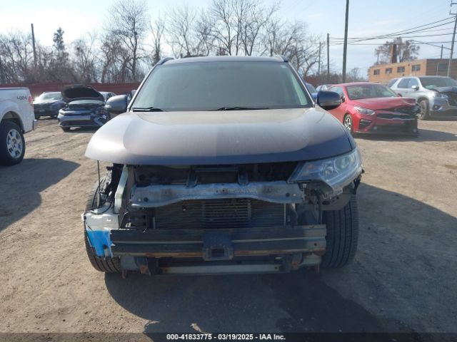 JA4AD3A32GZ009382 Mitsubishi Outlander Sel