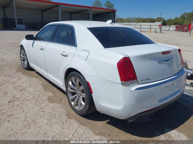 2C3CCAAG7GH313739 Chrysler 300 Limited