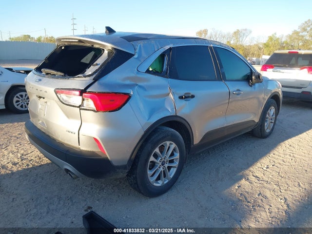 1FMCU9G63NUC03637 Ford ESCAPE SE
