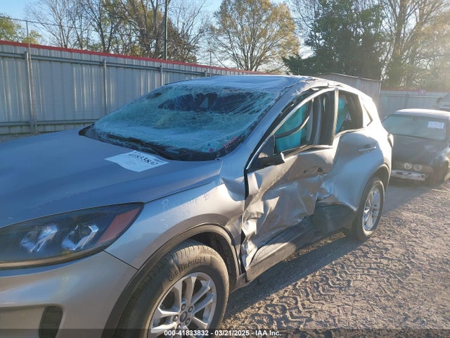 1FMCU9G63NUC03637 Ford ESCAPE SE