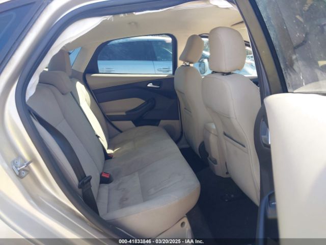 1FADP3F26HL262127 Ford FOCUS SE