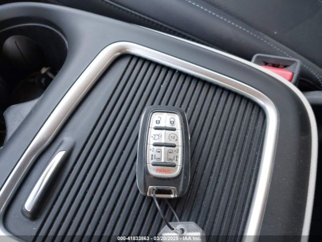 2C4RC1BG9NR157831 Chrysler Pacifica Touring L