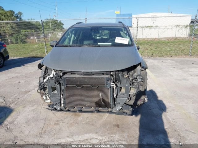 2C4RC1BG9NR157831 Chrysler Pacifica Touring L