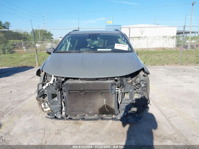 2C4RC1BG9NR157831 Chrysler Pacifica Touring L