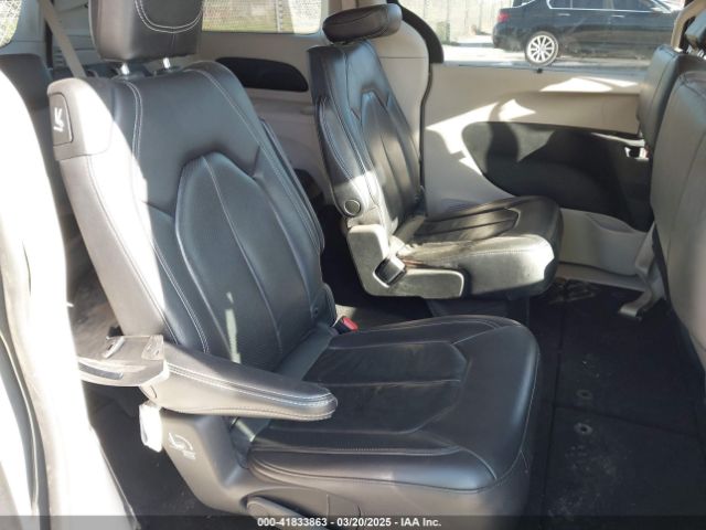 2C4RC1BG9NR157831 Chrysler Pacifica Touring L