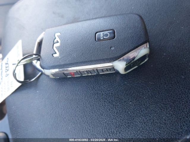 5XYRKDLF5NG119107 KIA SORENTO SX