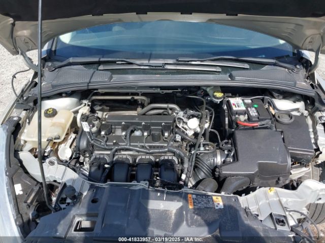 1FADP3K22GL355621 Ford FOCUS SE