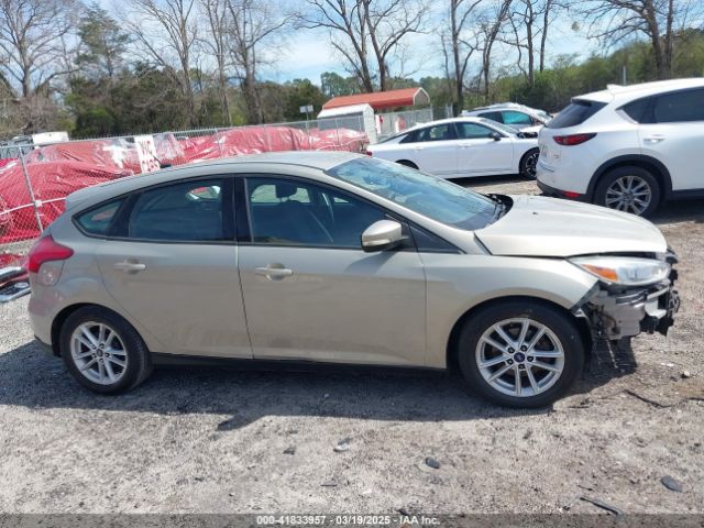 1FADP3K22GL355621 Ford FOCUS SE