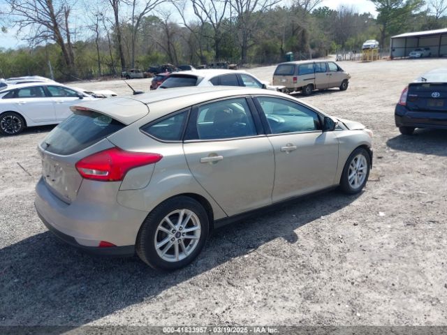 1FADP3K22GL355621 Ford FOCUS SE