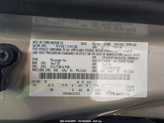 1FADP3K22GL355621 Ford FOCUS SE