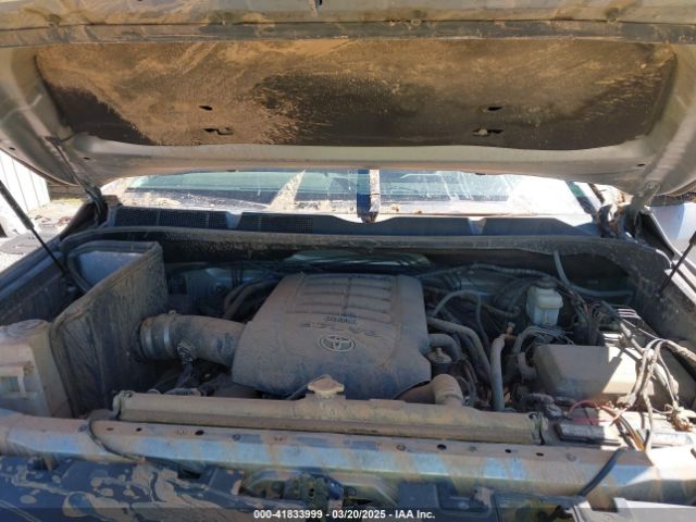 5TFDW5F18KX804182 Toyota Tundra Sr5 5.7l V8