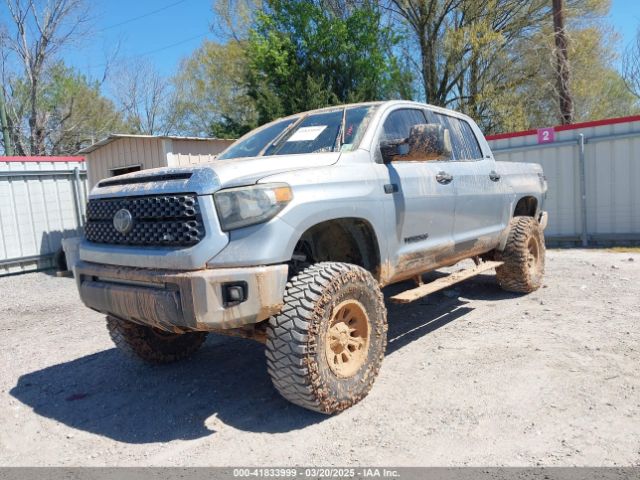 5TFDW5F18KX804182 Toyota Tundra Sr5 5.7l V8