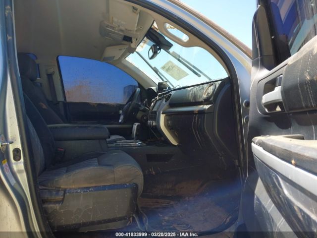 5TFDW5F18KX804182 Toyota Tundra Sr5 5.7l V8