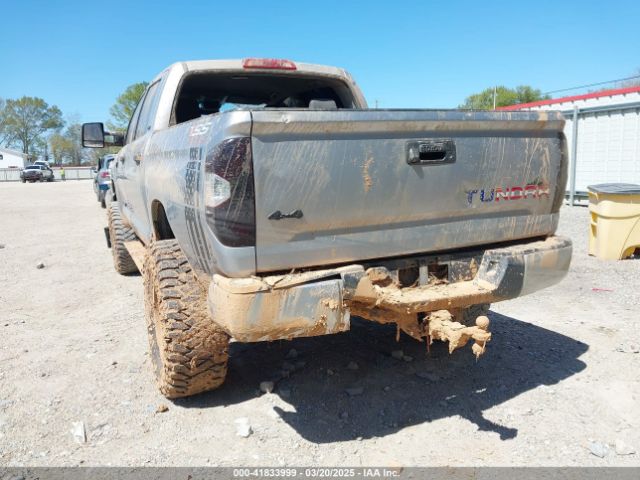 5TFDW5F18KX804182 Toyota Tundra Sr5 5.7l V8