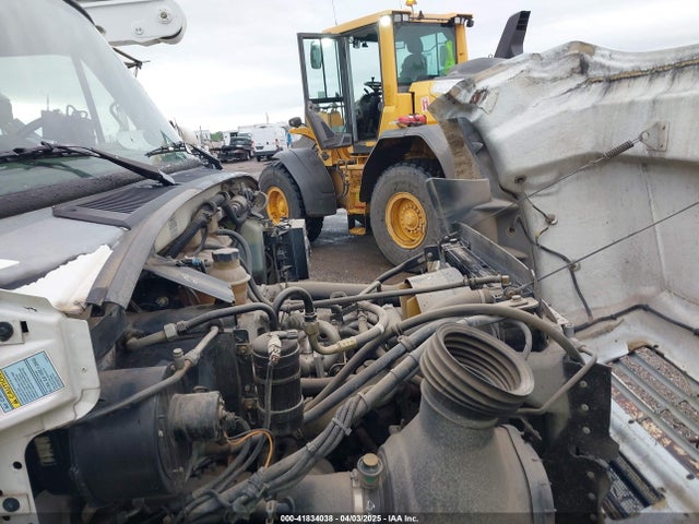 41834038 :رقم المزاد ، 2FZACGCS37AY51857 vin ، 2007 Sterling Truck Acterra مزاد بيع
