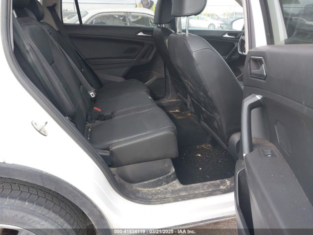 3VV2B7AXXJM179008 Volkswagen Tiguan 2.0t Se/2.0t Sel