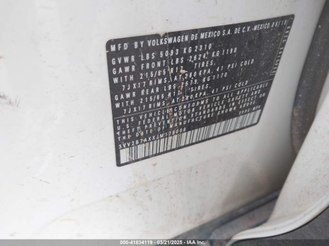 3VV2B7AXXJM179008 Volkswagen Tiguan 2.0t Se/2.0t Sel