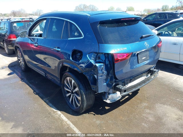 W1N4N4GB3NJ326127 Mercedes-Benz GLA 250