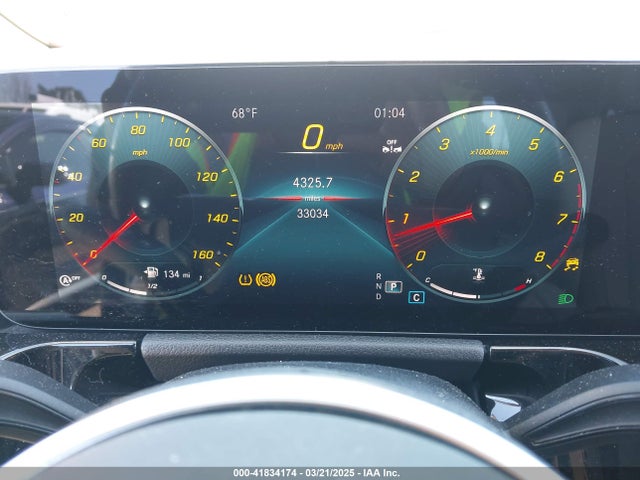 W1N4N4GB3NJ326127 Mercedes-Benz GLA 250