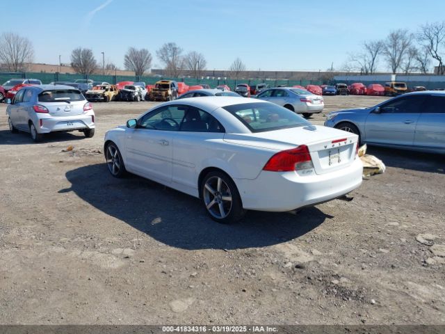 2013 VOLVO C70 YV1672MC2DJ137263 Photo 2