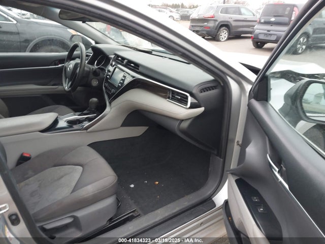 4T1B11HKXJU058172 Toyota CAMRY LE