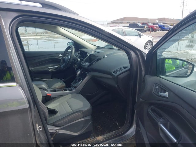1FMCU9GX0EUA37649 Ford ESCAPE SE