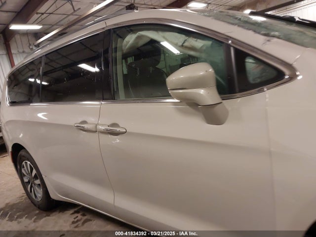 2C4RC1BG7MR531772 Chrysler Pacifica Touring L