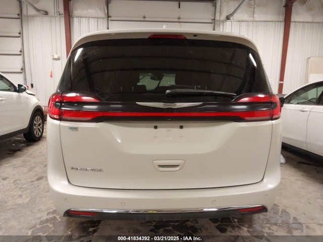 2C4RC1BG7MR531772 Chrysler Pacifica Touring L