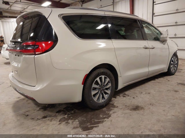 2C4RC1BG7MR531772 Chrysler Pacifica Touring L