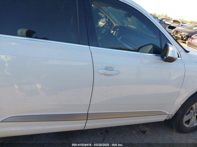 WA1LHAF77KD026200 Audi Q7 45 Premium