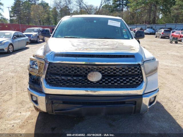 5TFEM5F10JX123376 Toyota Tundra Sr5 4.6l V8