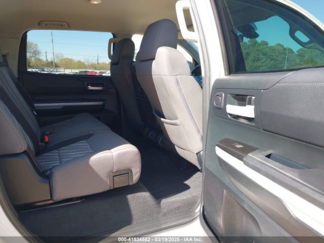 5TFEM5F10JX123376 Toyota Tundra Sr5 4.6l V8