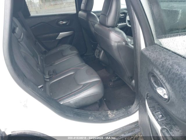 1C4PJMBBXJD567022 Jeep Cherokee Trailhawk 4x4