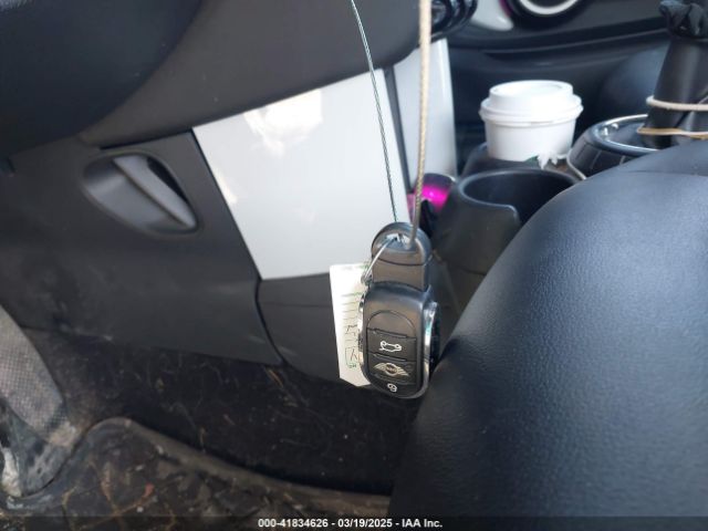 2016 MINI CONVERTIBLE WMWWG5C53G3A81286 Photo 10