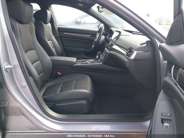 1HGCV1F3XNA022001 Honda Accord Sport