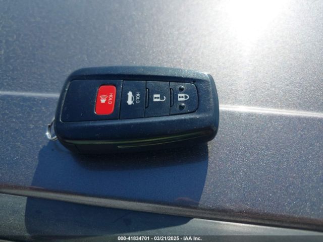 4T1B21HKXJU510473 Toyota Camry Hybrid Se