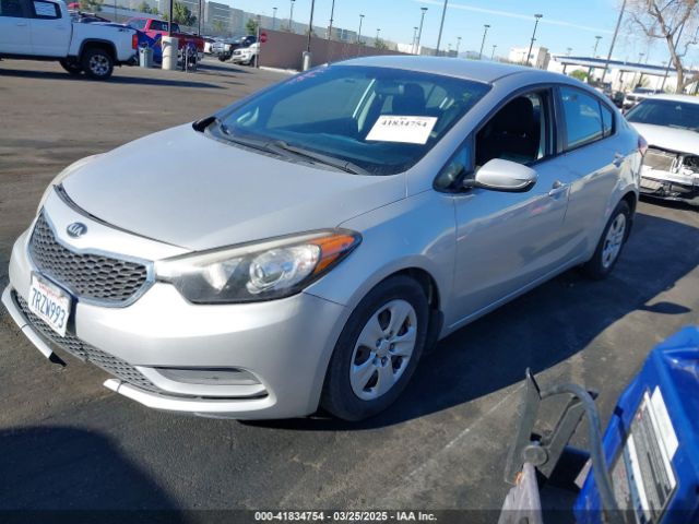 KNAFK4A63G5612668 KIA FORTE LX