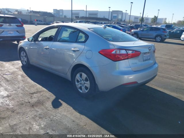 KNAFK4A63G5612668 KIA FORTE LX