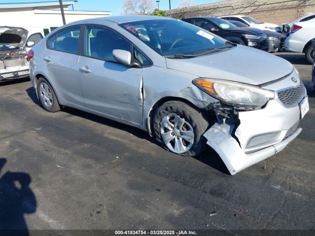 KNAFK4A63G5612668 KIA FORTE LX