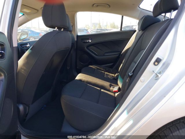 KNAFK4A63G5612668 KIA FORTE LX