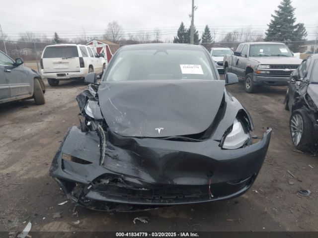 7SAYGDED5SF262735 Tesla Model Y Long Range Dual Motor All-wheel Drive