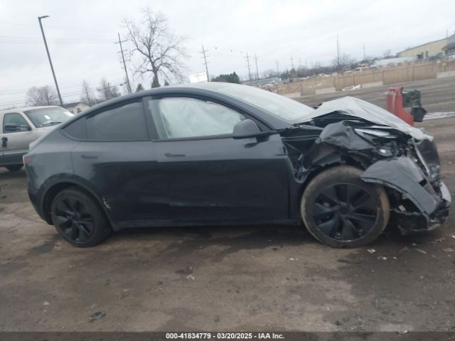 7SAYGDED5SF262735 Tesla Model Y Long Range Dual Motor All-wheel Drive
